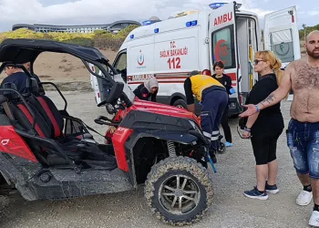 Alkollü sürücü 4 araca çarparak durabildi, ortalık savaş alanına döndü