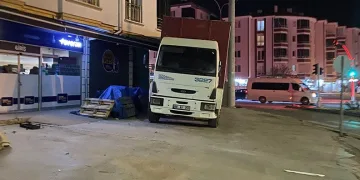 Edirne menkezli 4 ilde oto dolandırıcılığı operasyonu: 5 tutuklama