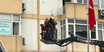 Sokak ortasında pompalı tüfekle rastgele ateş ettiler