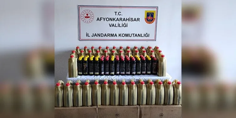 Hırsızlık için girdikleri binada pahalı ayakkabıya rastlayan hırsızların “çak” sevinci
