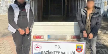 Kiliseye zorla girmeye çalışan alkollü şahıslara 1 yıl 8’er ay hapis cezası verildi