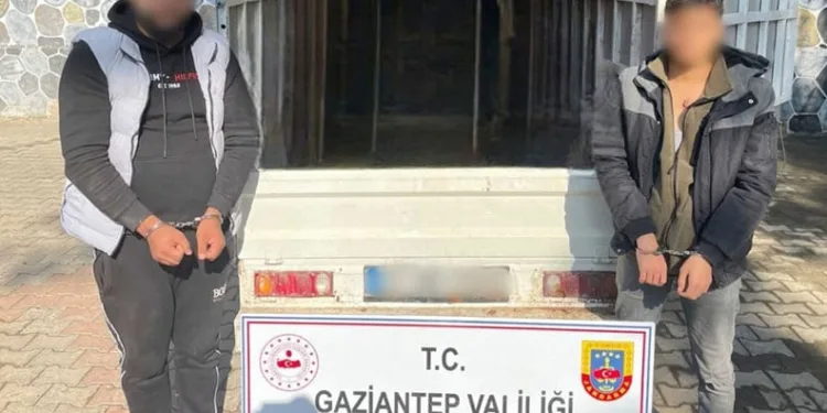 Kiliseye zorla girmeye çalışan alkollü şahıslara 1 yıl 8’er ay hapis cezası verildi