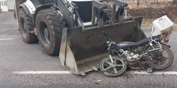 Elazığ’da iş makinesi ile motosiklet çarpıştı: 1 ölü