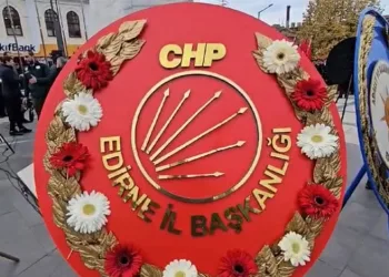 Edirne’nin kurtuluş gününde CHP’nin çelengi sahipsiz kaldı