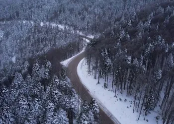 Uludağ’da sezonun ilk karı havadan görüntülendi