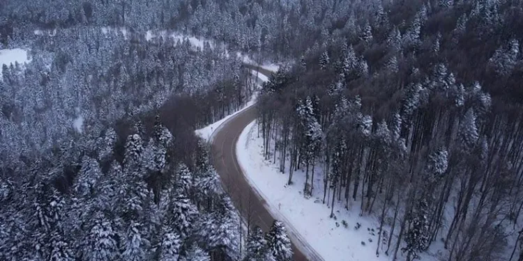 Uludağ’da sezonun ilk karı havadan görüntülendi