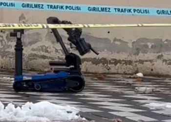 Askerlik Şubesi yanında şüpheli çanta paniği