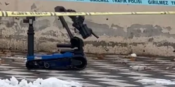 Askerlik Şubesi yanında şüpheli çanta paniği