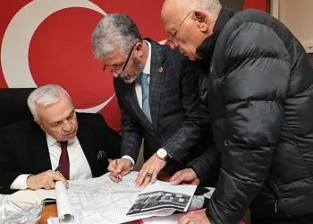 Şadi Özdemir Beşevler Mahallesi’nde vatandaşları dinledi