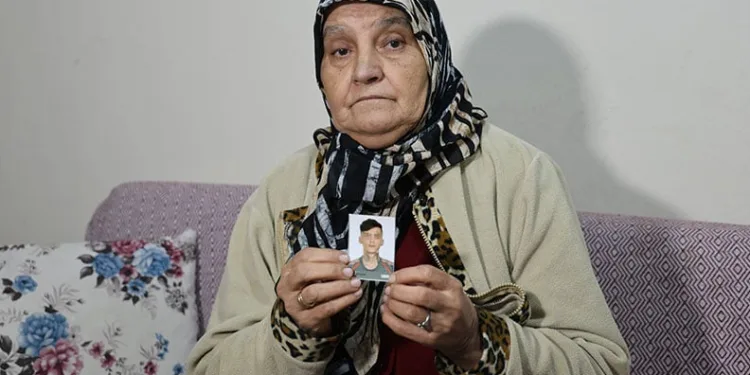 Madde bağımlısı genç anneannesine dehşeti yaşattı