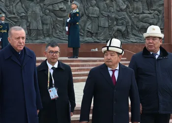 Cumhurbaşkanı Erdoğan, Ata Beyit Anıtı ve kabrini ziyaret etti
