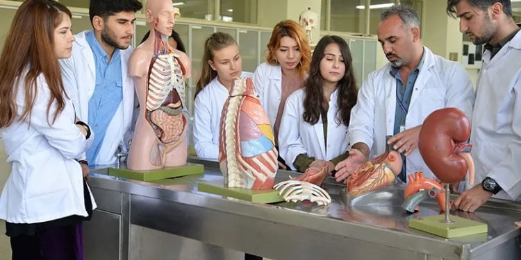 Paylaşımcı Toplum Derneği’nden öğrencilere destek