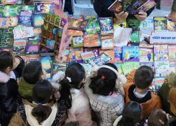 İnegöl’de kitap günleri coşkusu sürüyor
