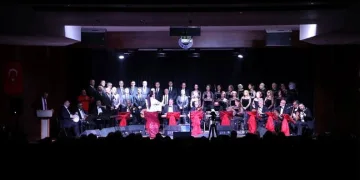 Tsm korosundan kulakların pasını silen performans