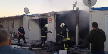 İstanbul’da işe giden profesörü darp edip aracını gasp ettiler