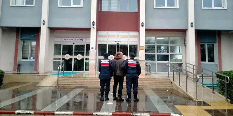 Aydın’da 8 ton sahte sahte zeytinyağı ele geçirildi