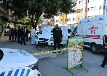 Nişanlanan eski sevgilisini ensesinden vurarak öldürdü
