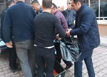 100 bin liralık malzeme çalındı, o anlar kamerada