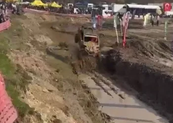Düğün konvoyunda kaza: 4 yaralı