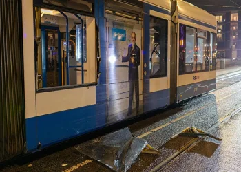 Çin’de bir araç kalabalığın arasına daldı: 20 yaralı