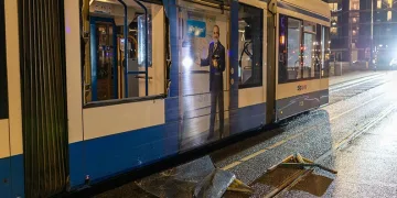 Çin’de bir araç kalabalığın arasına daldı: 20 yaralı