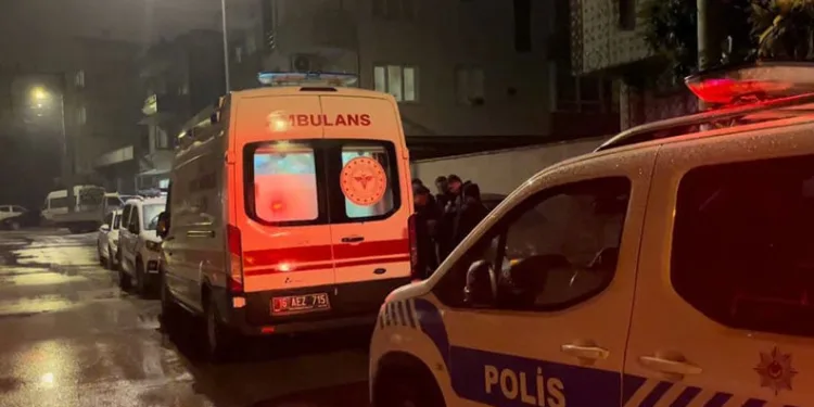 Bursa’da arkadaşıyla tartışan genç yanlışlıkla bileğini kesti