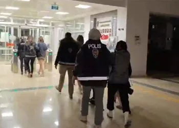 Menteşe’de orman yangını, söndürme çalışmaları sürüyor