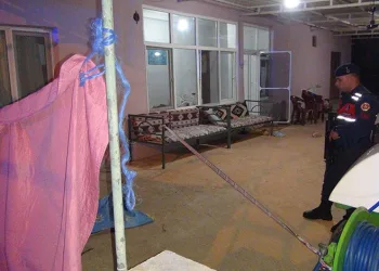 Av tüfeğiyle dehşet saçtı: Eşini ve kayınbiraderini öldürdü