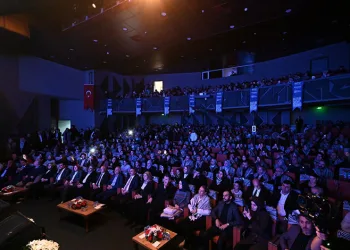 Yıldırım’da ‘insanlık adına’ kültür sanat sezonu başladı