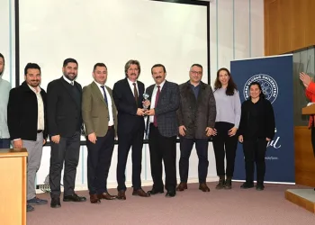 BUÜ’de 2023 yılının kalite ödülleri verildi