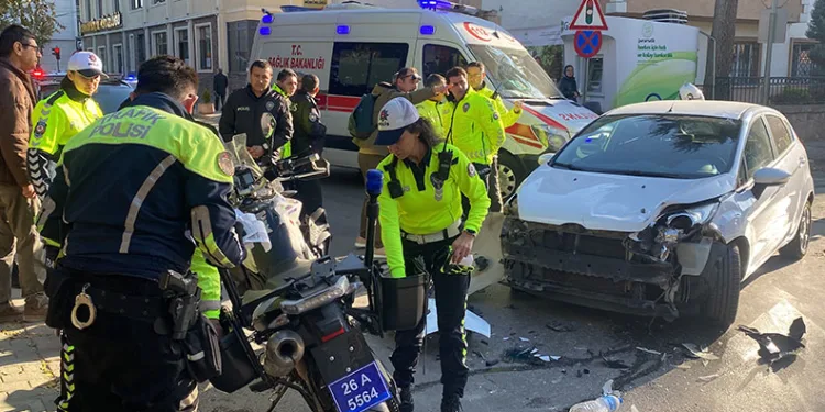 Düğünde iki aile arasında kavga çıktı, sokak savaş alnına döndü