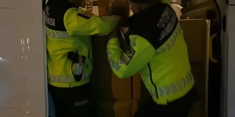 Hazine arazisinde izinsiz yer açarken yakalandı