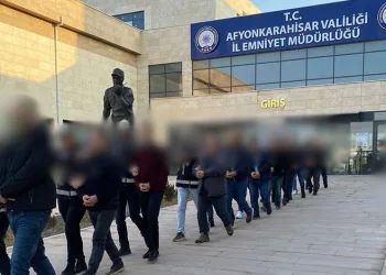 FETÖ’ye Afyonkarahisar merkezli KISKAÇ-30 operasyonu: 22 gözaltı