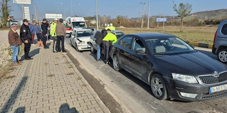 Park halindeki araçtan tencere ve tava çaldı