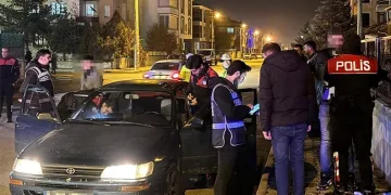 Van’da otomobil takla attı: 1 yaralı