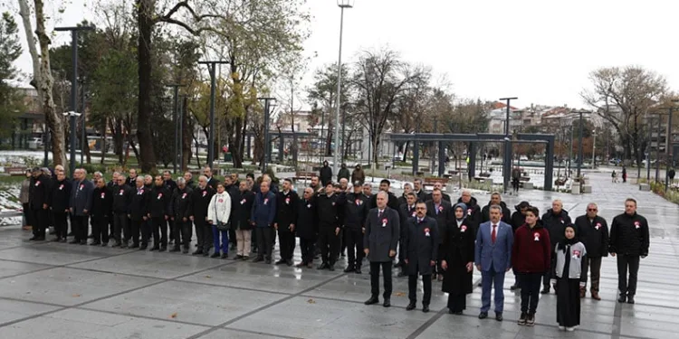 İnegöl’de 24 kasım öğretmenler günü törenlerle kutlandı