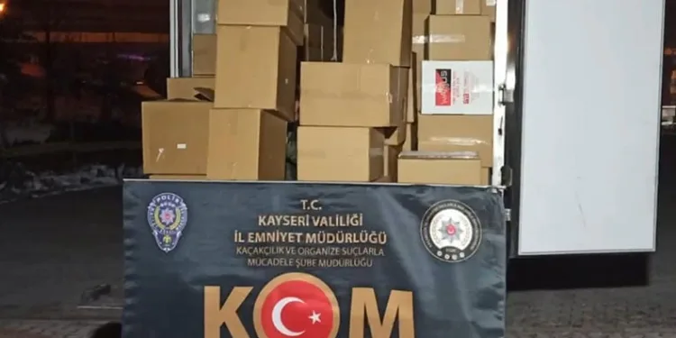 3 farklı evden ziynet eşyası çaldı: Polis kamera kayıtlarından yakaladı