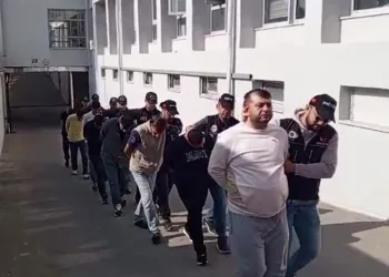 Adana’da 32 uyuşturucu satıcısı tutuklandı