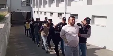 Adana’da 32 uyuşturucu satıcısı tutuklandı