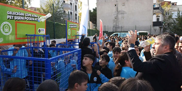 Yıldırım’da ‘Pet Şişeni Potaya At’ kampanyası