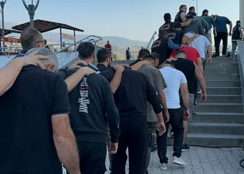 Menteşe’de orman yangını, söndürme çalışmaları sürüyor