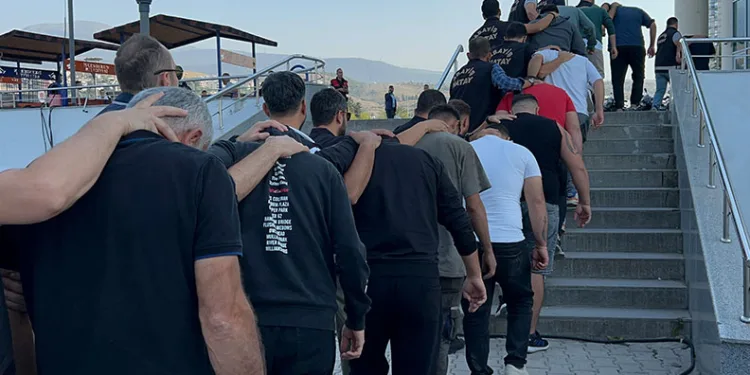 Menteşe’de orman yangını, söndürme çalışmaları sürüyor