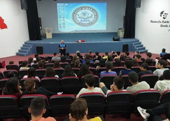 İşyerinden habersiz aldığı telefonu başka yere bırakıp ortadan kayboldu