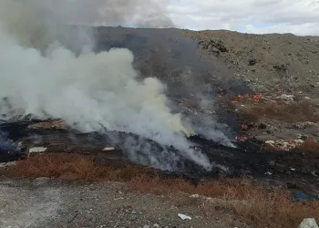 Yağmurla gelen kazalar: Düğün konvoyundaki otomobil bariyere çarptı, 5 kişi yaralandı