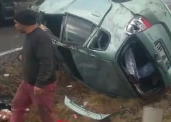 Biriken çöpleri toplayan işçi sırtından bıçaklandı