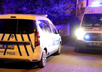 Kardeşini öldürdü, ardından çocuklarıyla kendini eve kilitledi