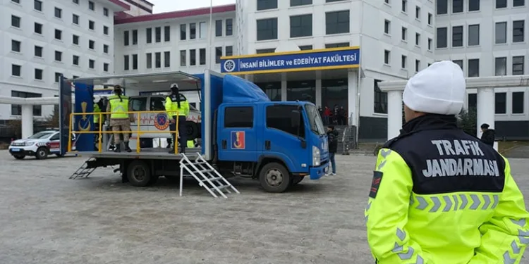 Hazine arazisinde izinsiz yer açarken yakalandı