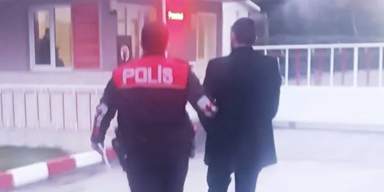 Kadına şiddet suçundan aranan şahıs yakalandı