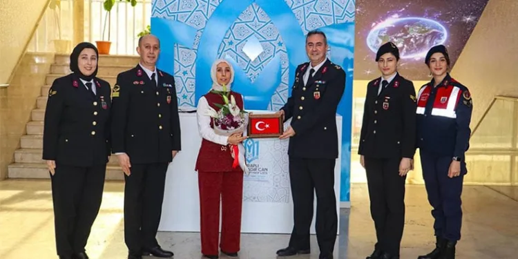 Bursa’da şehidin öğretmen kızı unutulmadı