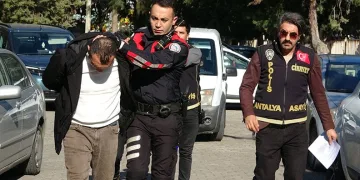 Jandarmadan eş zamanlı uyuşturucu operasyonu: 3 gözaltı